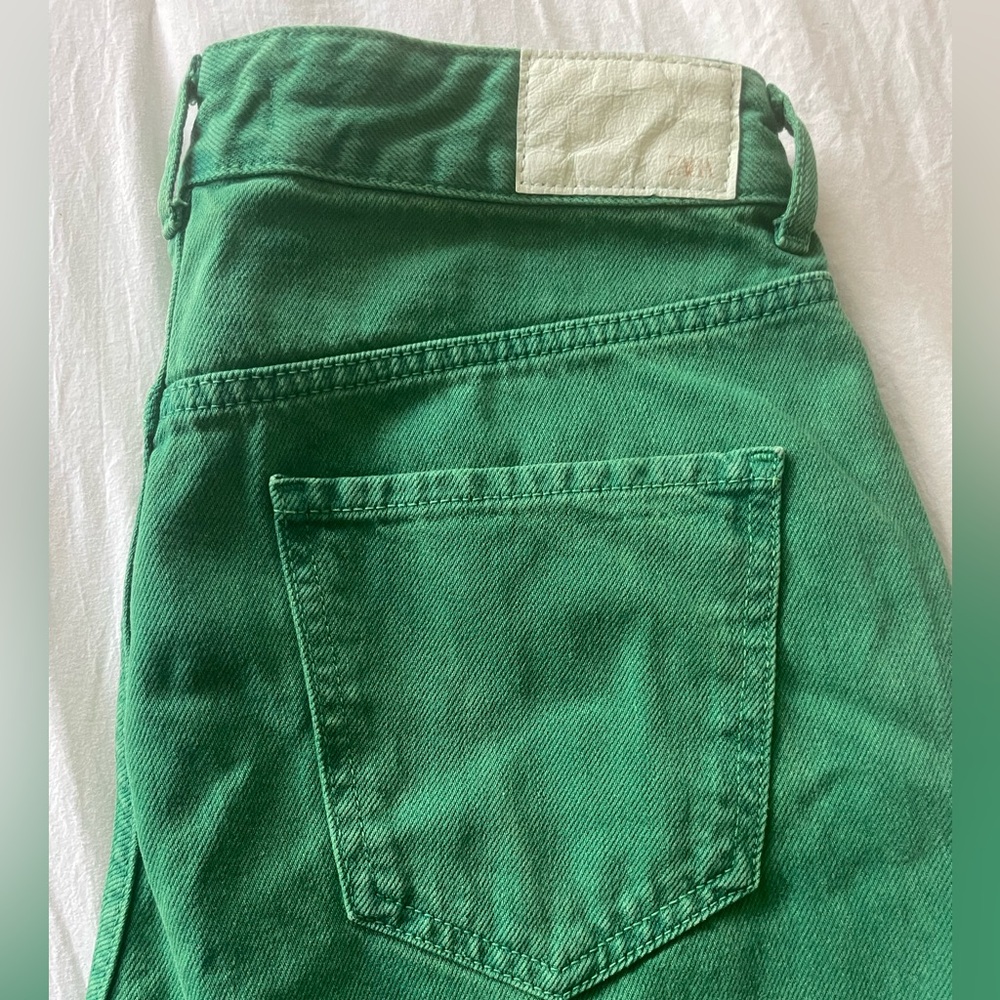 Zara Women's Straight Leg Jeans in Vibrant Green